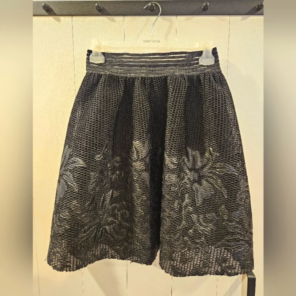 Sam Edelman skirt - Picture 2 of 9